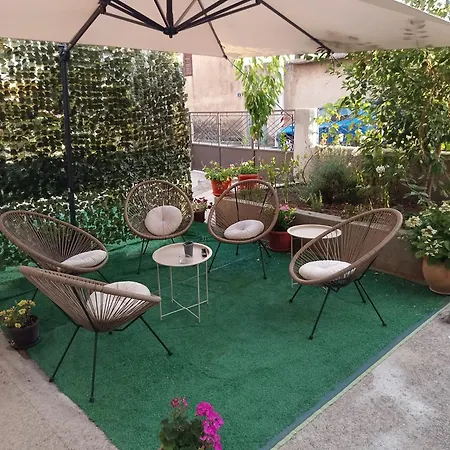 Nika Apartman
